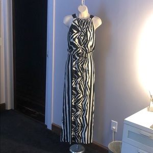 Chico’s Collection Black/White Sleeveless Dress